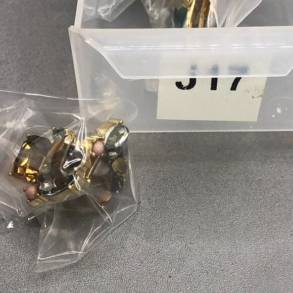 3/$30 Rhinestone Earrings Brown Gold Tone Studs Small Dainty Fancy Elegant - Picture 7 of 9